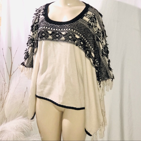 Chaser Knit Fringe Poncho - Picture 2 of 5